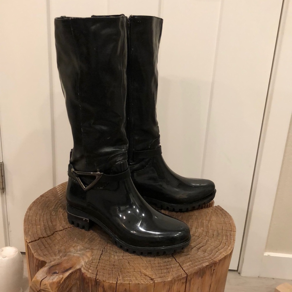 Rain boots